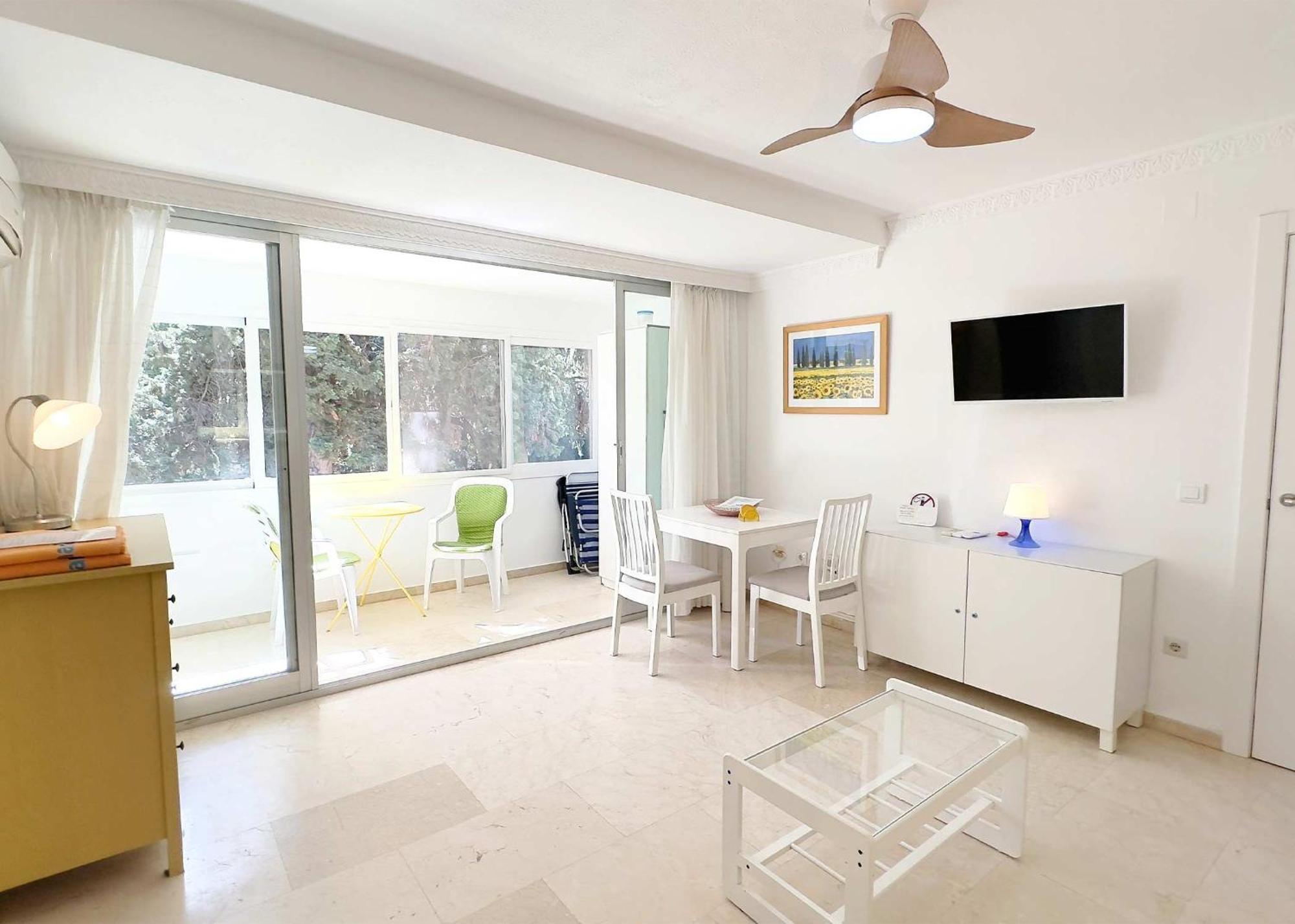 1 Bedroom Apartment Second Line Beach- Parque Marbella Building Exterior foto